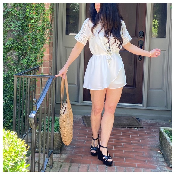 STEP INTO SPRING WHITE CHIC ROMPER - Picture 3 of 8